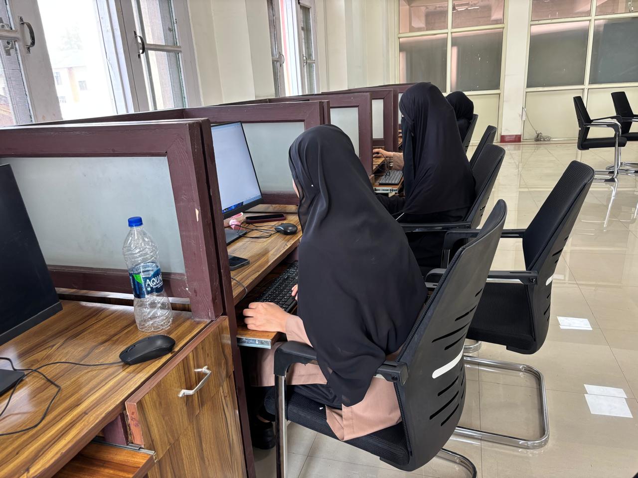 Computer Lab View 4
